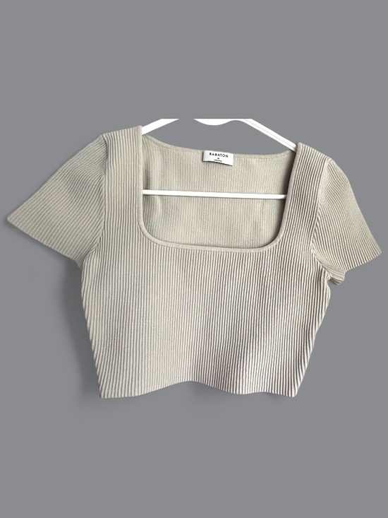 Babaton Tops - Aritzia Babaton Sculpt Knit Square Neck Tan Cropped Top Size Medium